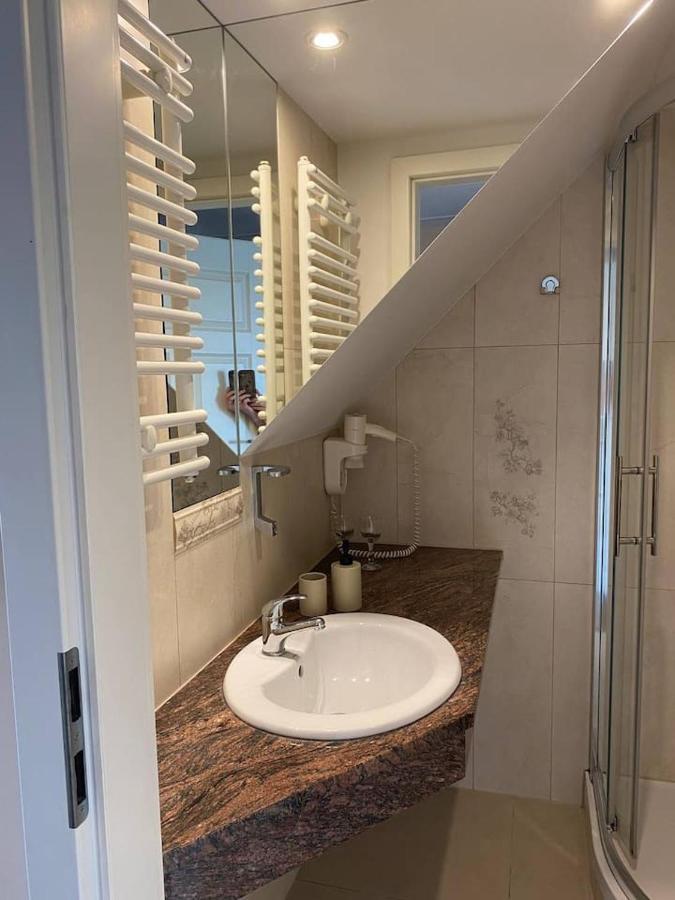 Apartamenty Dobra Noc Przy Wawelu 2 Bedrooms Krakow Bagian luar foto